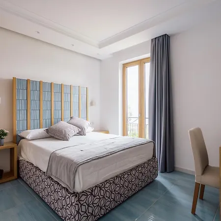 Konukevi Relais San Francesco 3*